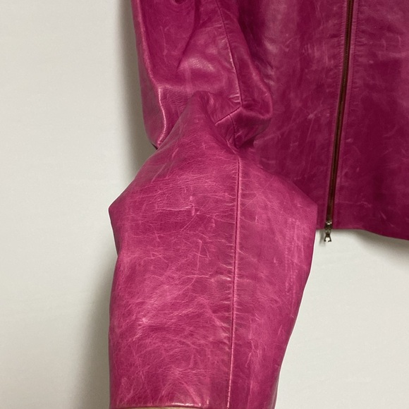 m0851 Magenta Leather Cropped Jacket Made in Canada - Picture 5 of 12
